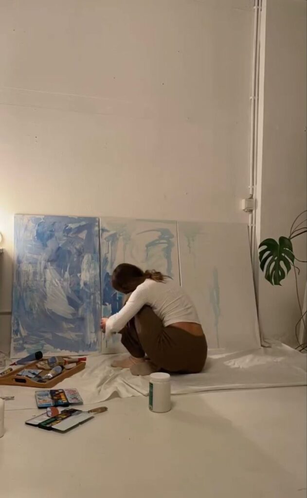 How to find prompts for your next art project?